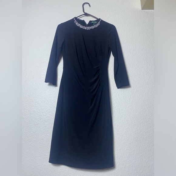 LAUREN RALPH LAUREN Beautiful Fitting Dress with Sequin Neckline sz 4 - Picture 1 of 4
